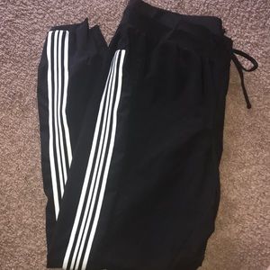 BUNDLE 5 for $25 on 5$ items